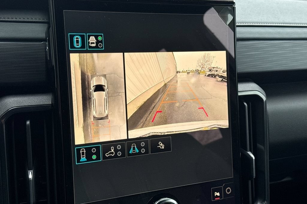 2026 GMC Acadia AT4 - Photo 18