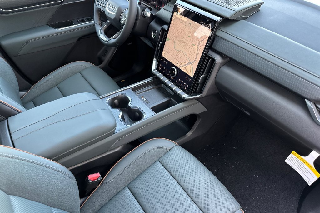 2026 GMC Acadia AT4 - Photo 15