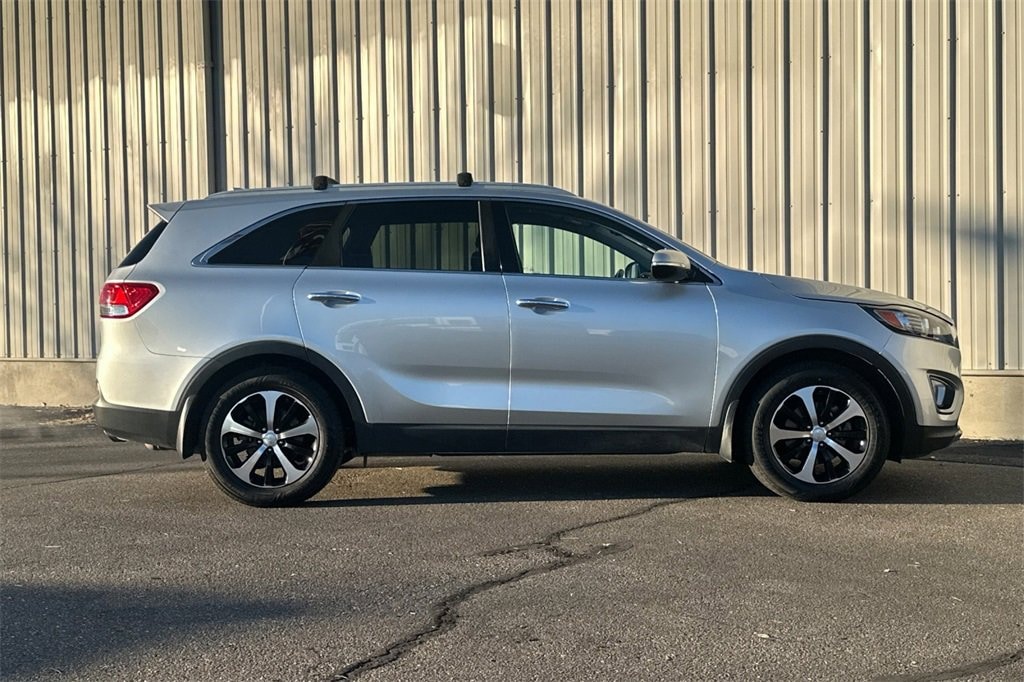 Used 2016 Kia Sorento 3.3L EX FWD