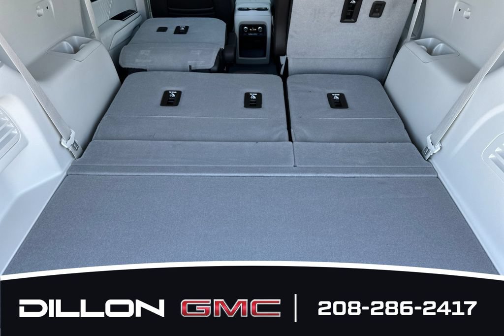 2026 GMC Acadia Denali - Photo 13