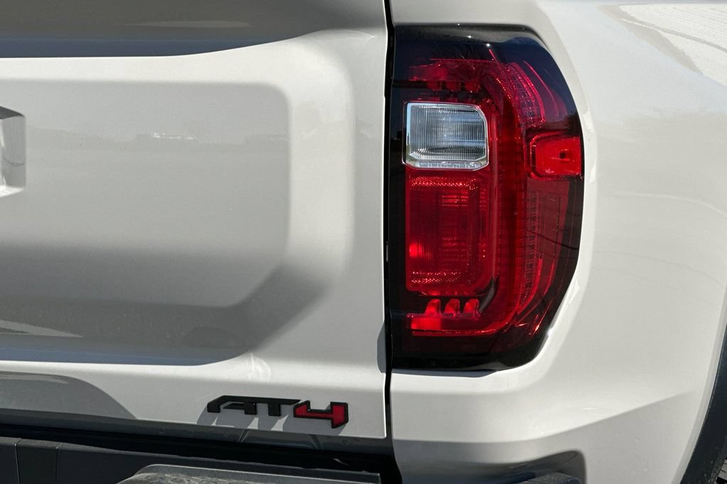 2026 GMC Canyon AT4 - Photo 23