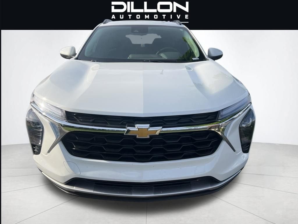 2025 Chevrolet Trax LT's photo