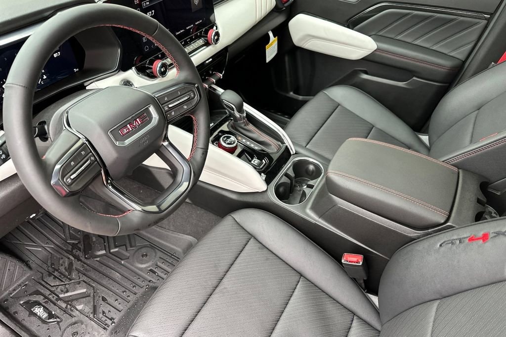 2026 GMC Canyon AT4X - Photo 10
