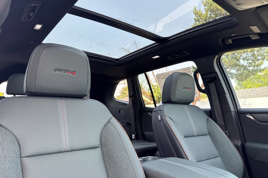 2026 GMC Acadia AT4 - Photo 18