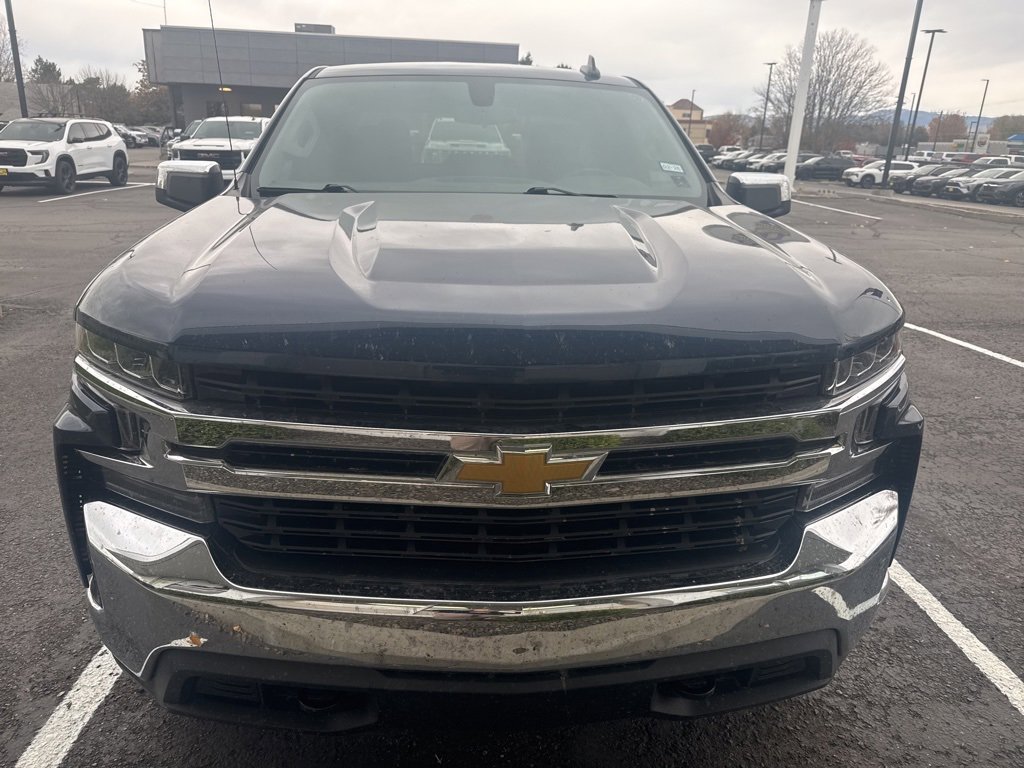 2021 Chevrolet Silverado 1500 LT photo 2