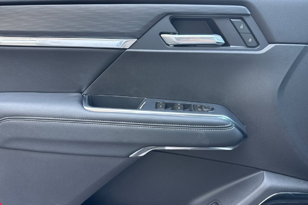 2027 GMC Acadia Elevation - Photo 13