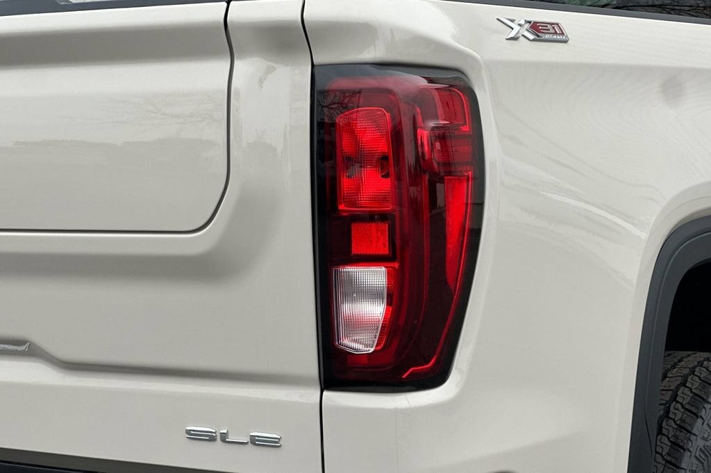 2026 GMC Sierra 1500 SLE - Photo 21