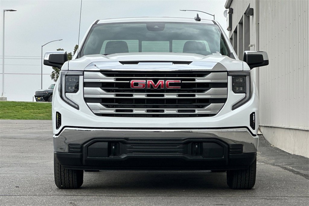 2026 Gmc Sierra 1500 SLE photo 3