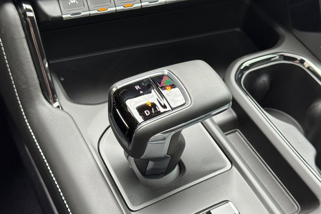 2026 GMC Sierra 1500 AT4X - Photo 18