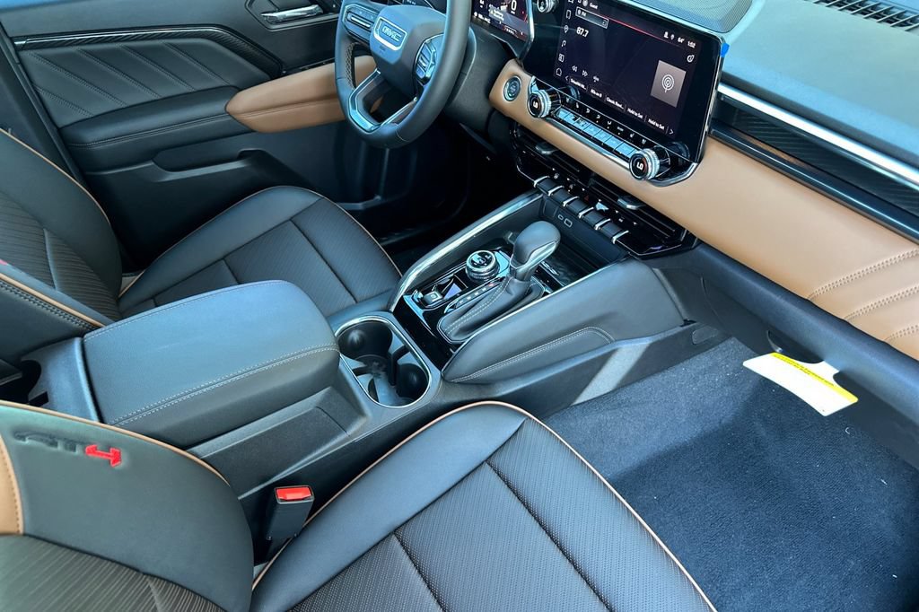 2026 GMC Canyon AT4 - Photo 13