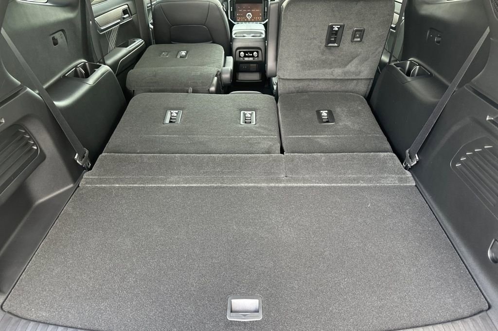 2026 GMC Acadia Denali - Photo 16