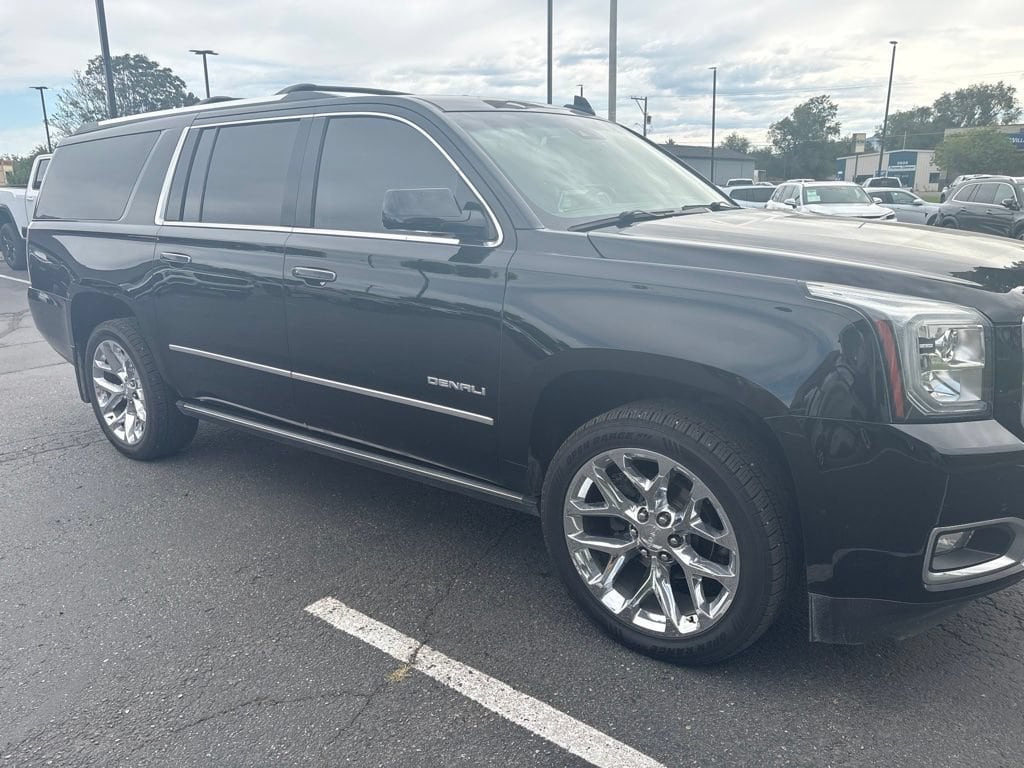 Used 2017 GMC Yukon XL Denali SUV