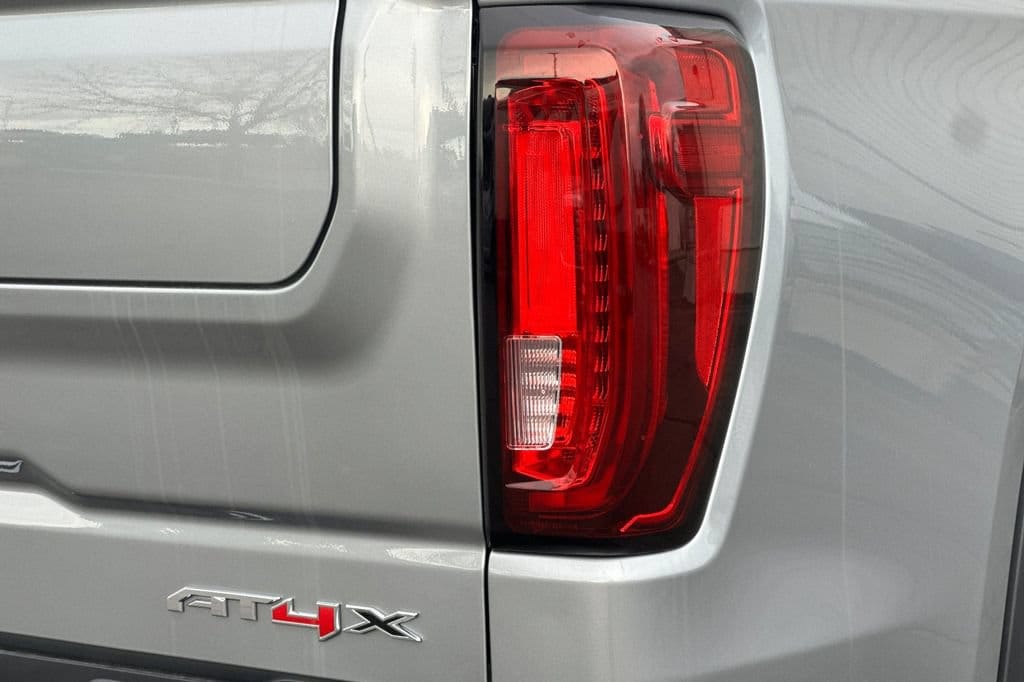 2026 GMC Sierra 1500 AT4X - Photo 23