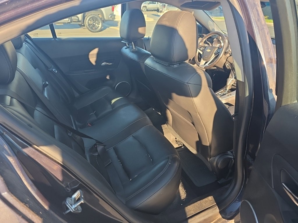 2015 Chevrolet Cruze LTZ photo 2