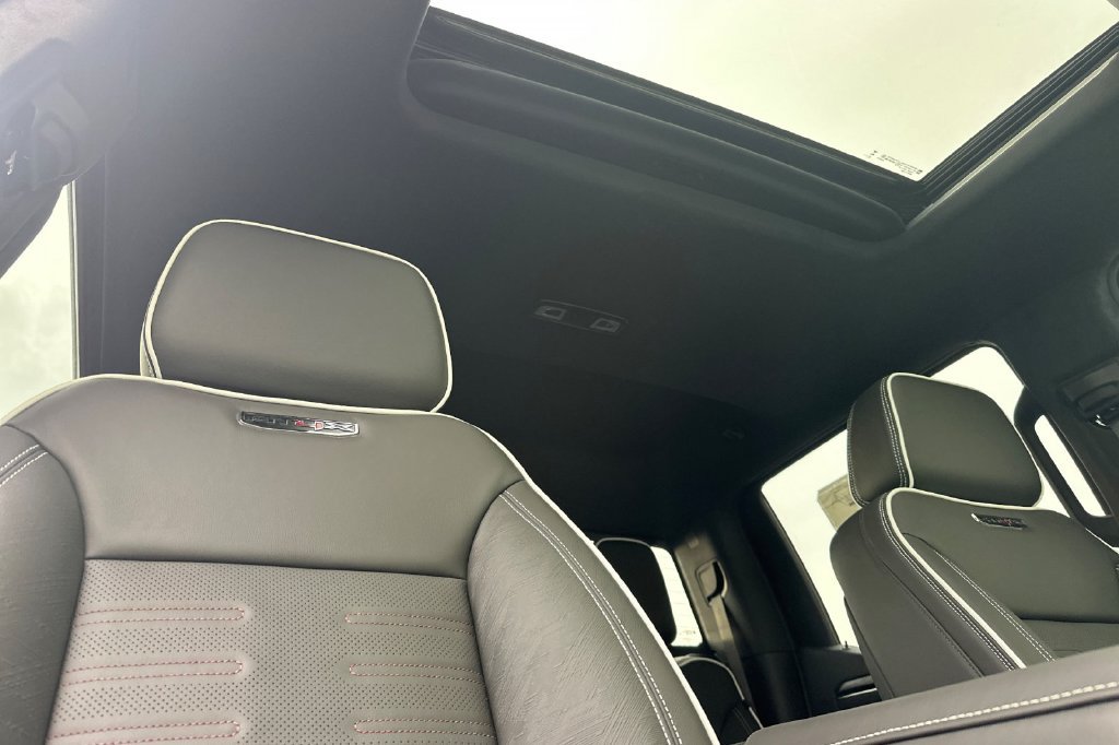 2026 GMC Sierra 1500 AT4X - Photo 13