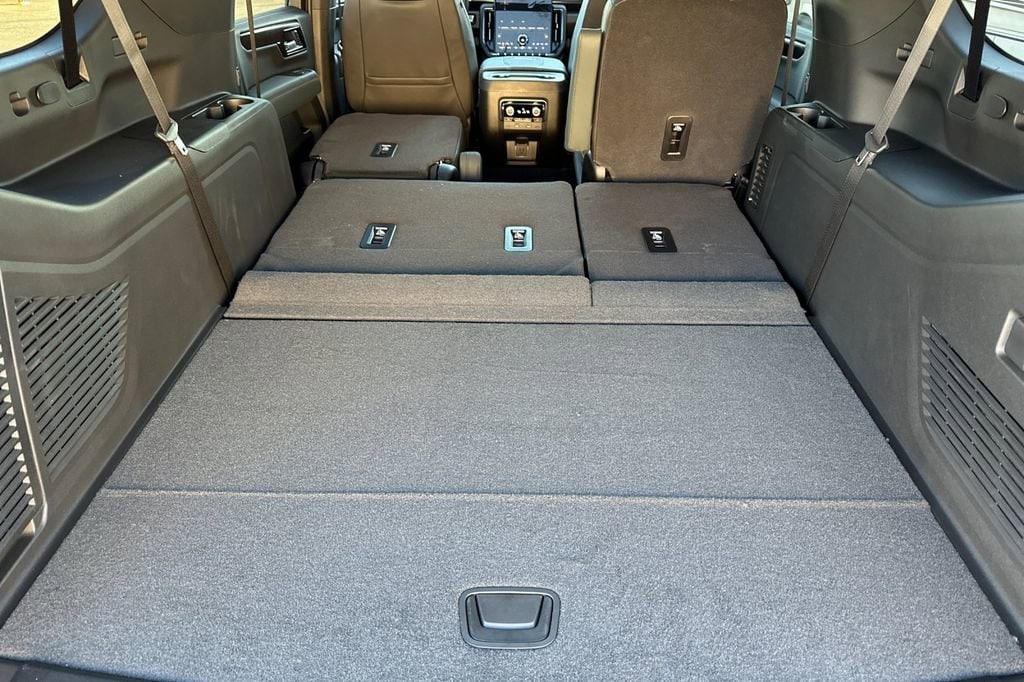 2026 GMC Yukon XL AT4 - Photo 14