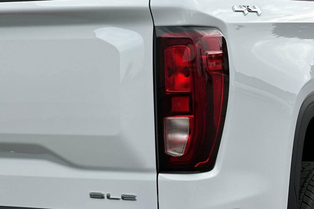 2026 GMC Sierra 1500 SLE - Photo 21