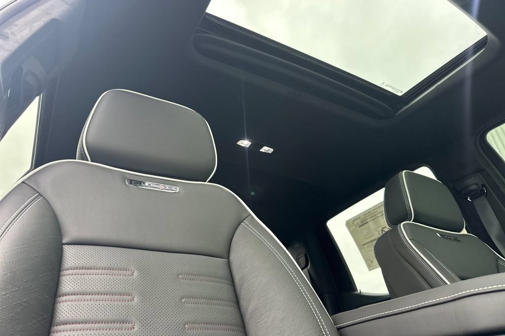 2026 GMC Sierra 1500 AT4X - Photo 13