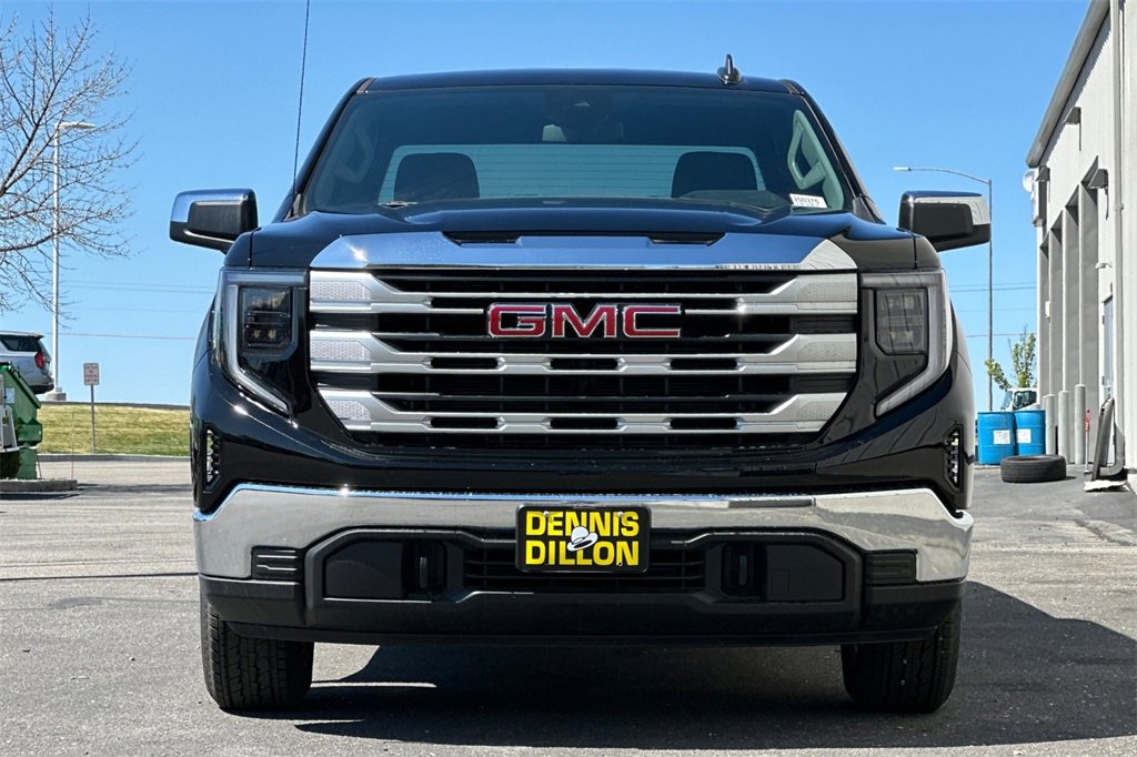 2025 Gmc Sierra 1500 SLE photo 3