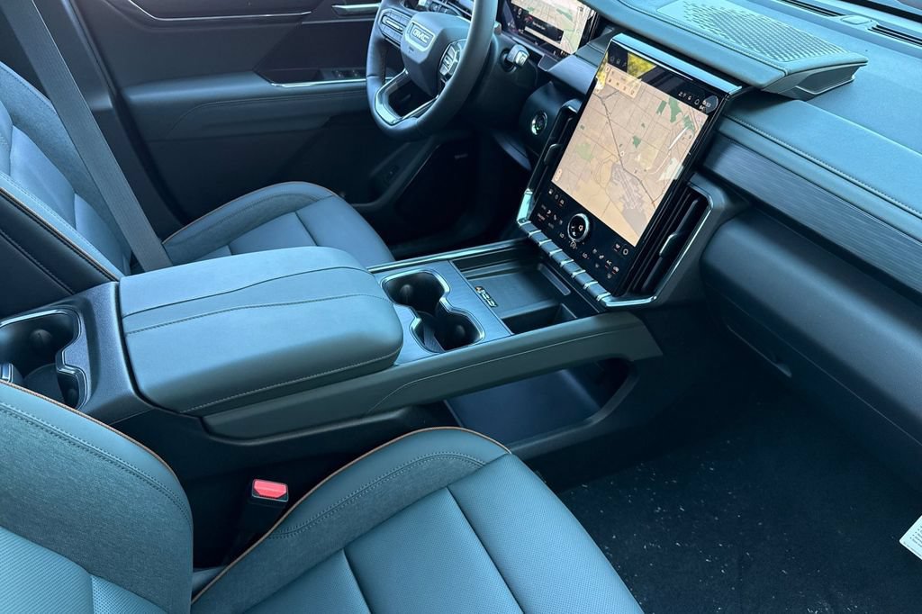 2026 GMC Acadia AT4 - Photo 16