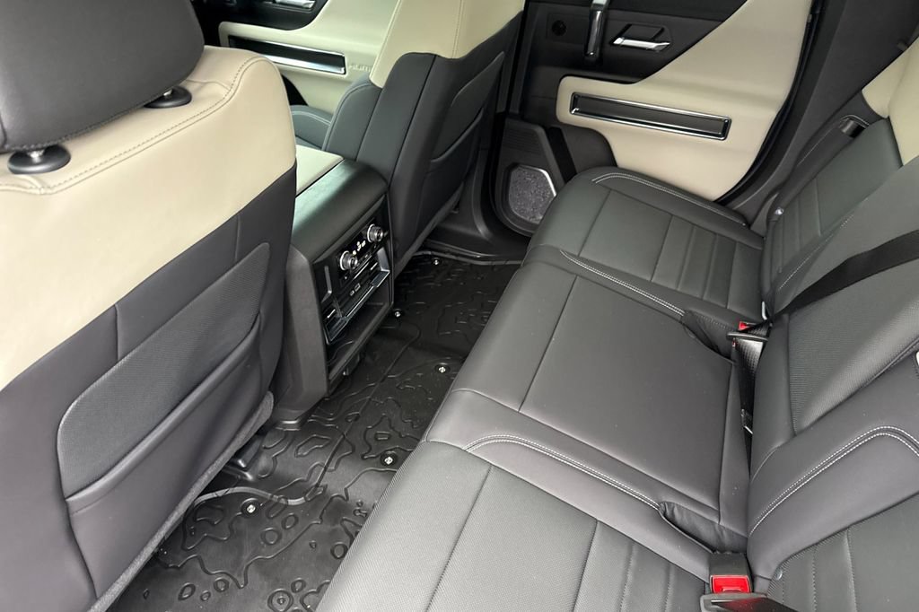 2026 GMC HUMMER EV 2X - Photo 12