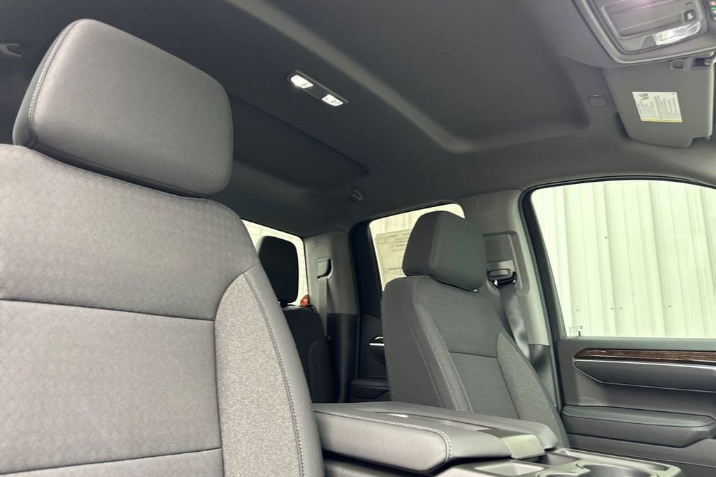 2025 GMC Sierra 1500 SLE - Photo 13