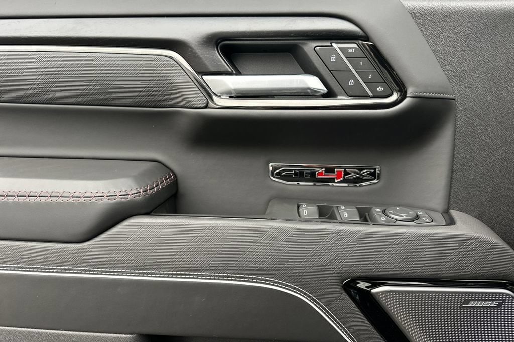 2026 GMC Sierra 1500 AT4X - Photo 8