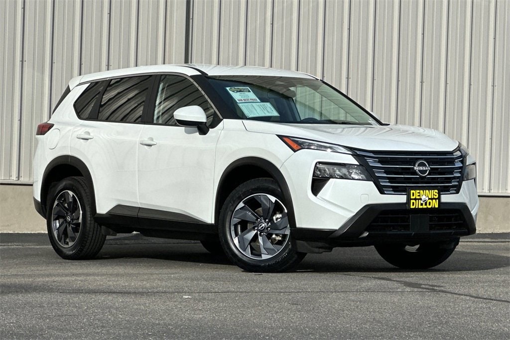 Used 2025 Nissan Rogue SV