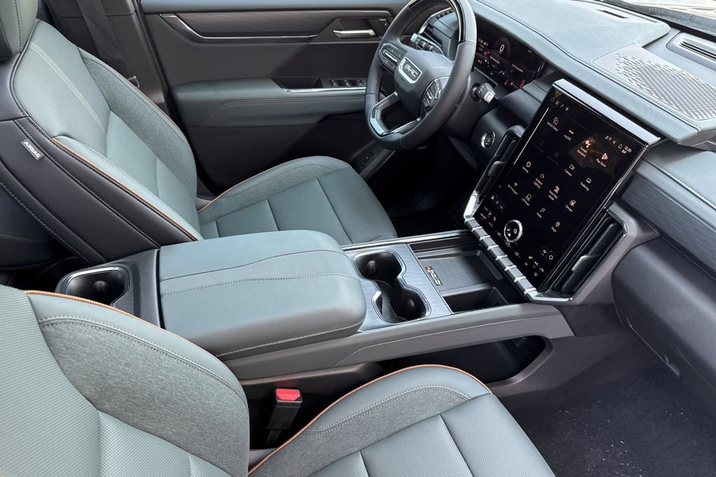 2026 GMC Acadia AT4 - Photo 17