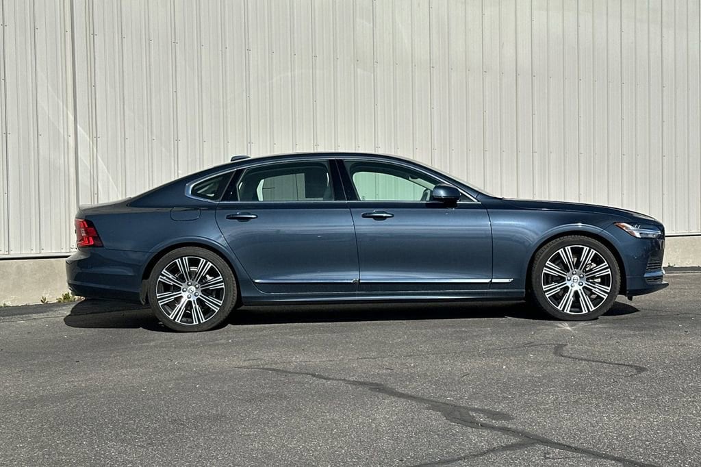Used 2024 Volvo S90 Recharge Plug-In Hybr T8 Ultimate