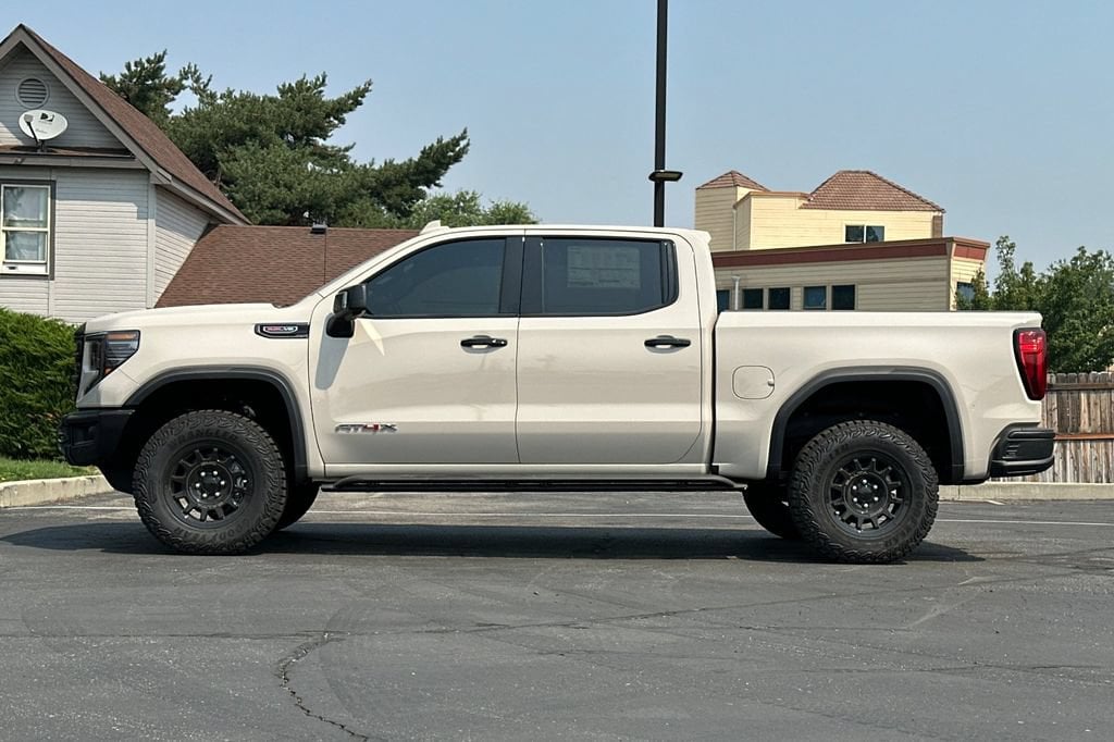 2026 GMC Sierra 1500 AT4X - Photo 10