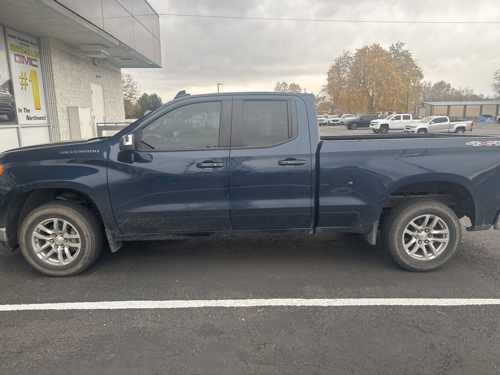 Used 2021 Chevrolet Silverado 1500 LT Truck