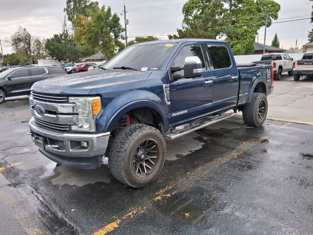 2017 Ford F-350 Lariat photo 3