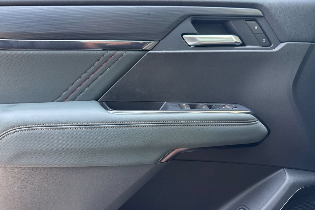 2026 GMC Acadia AT4 - Photo 11