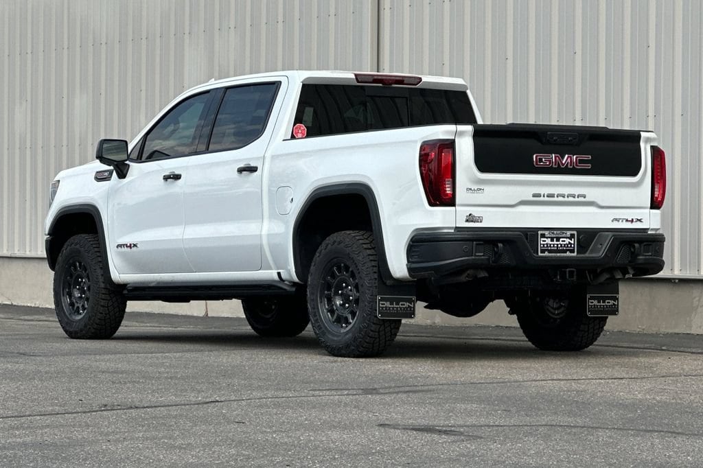 2026 GMC Sierra 1500 AT4X - Photo 9