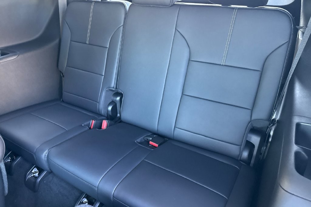 2027 GMC Acadia Elevation - Photo 16