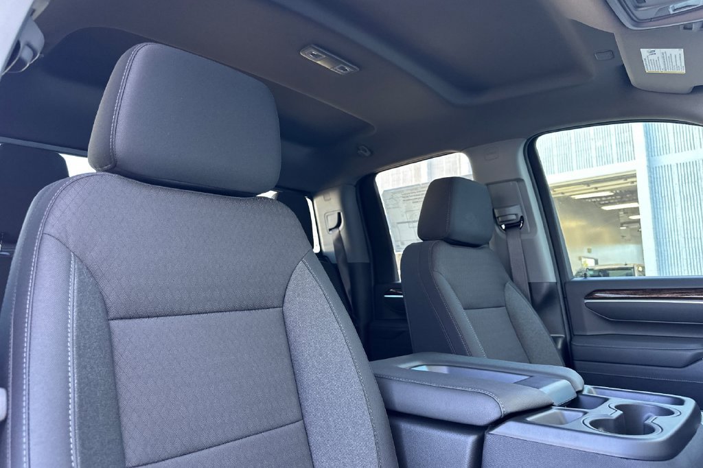 2026 GMC Sierra 3500HD SLE - Photo 17