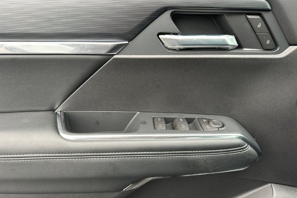 2026 GMC Acadia Elevation - Photo 9