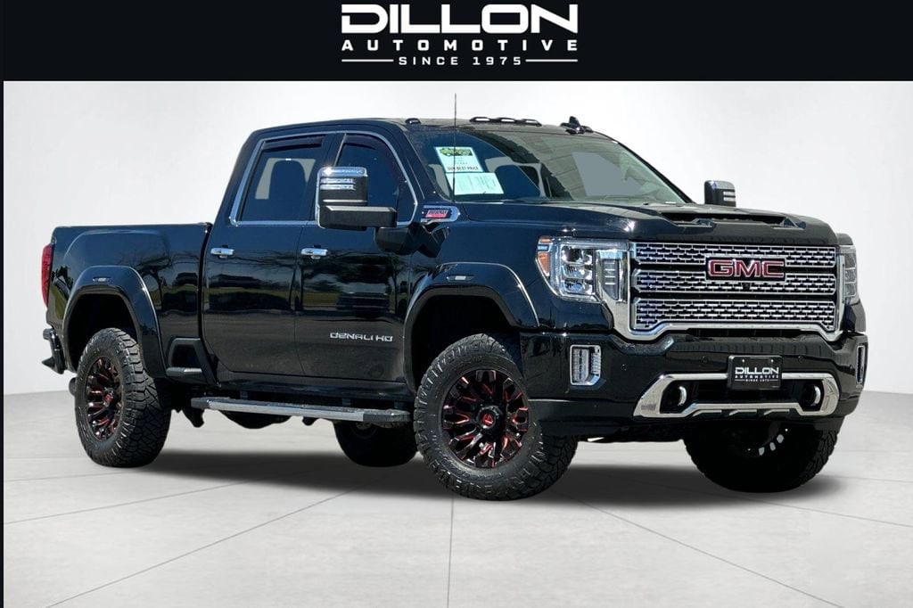 2022 GMC Sierra 4WD Crew Cab Standard Box Denali's photo