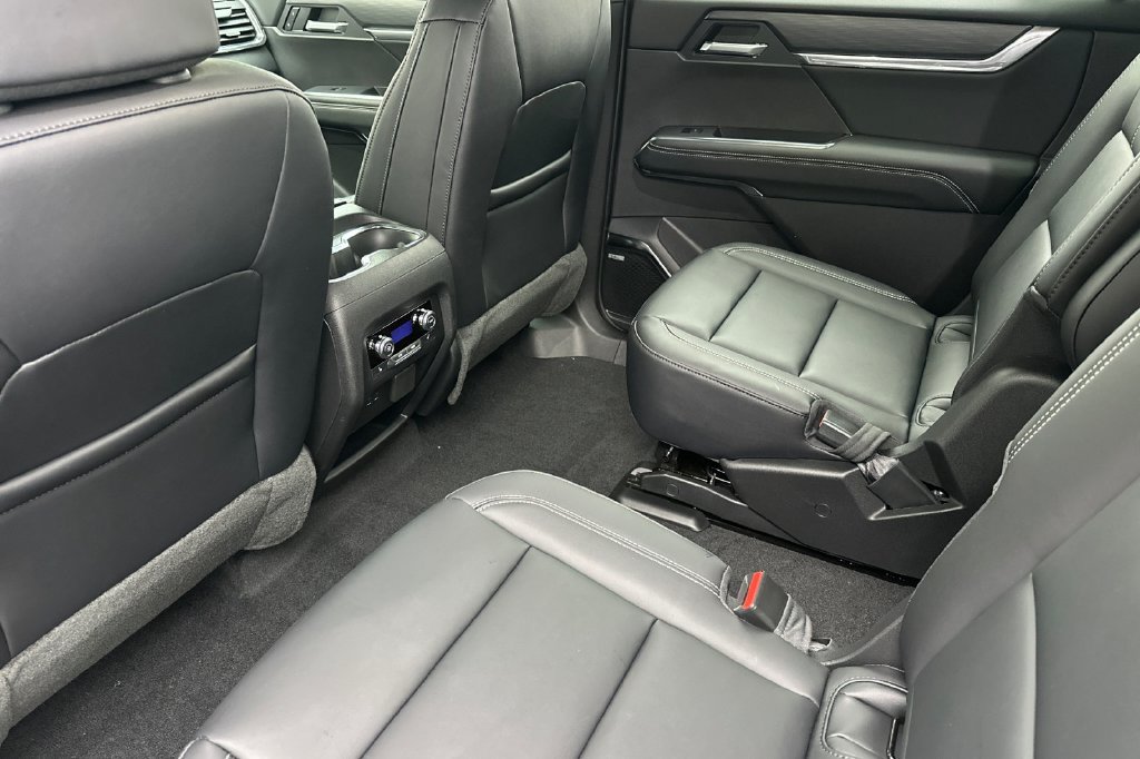2026 GMC Acadia Elevation - Photo 10