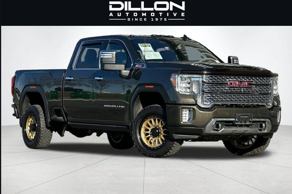 2022 GMC Sierra 4WD Crew Cab Standard Box Denali's photo