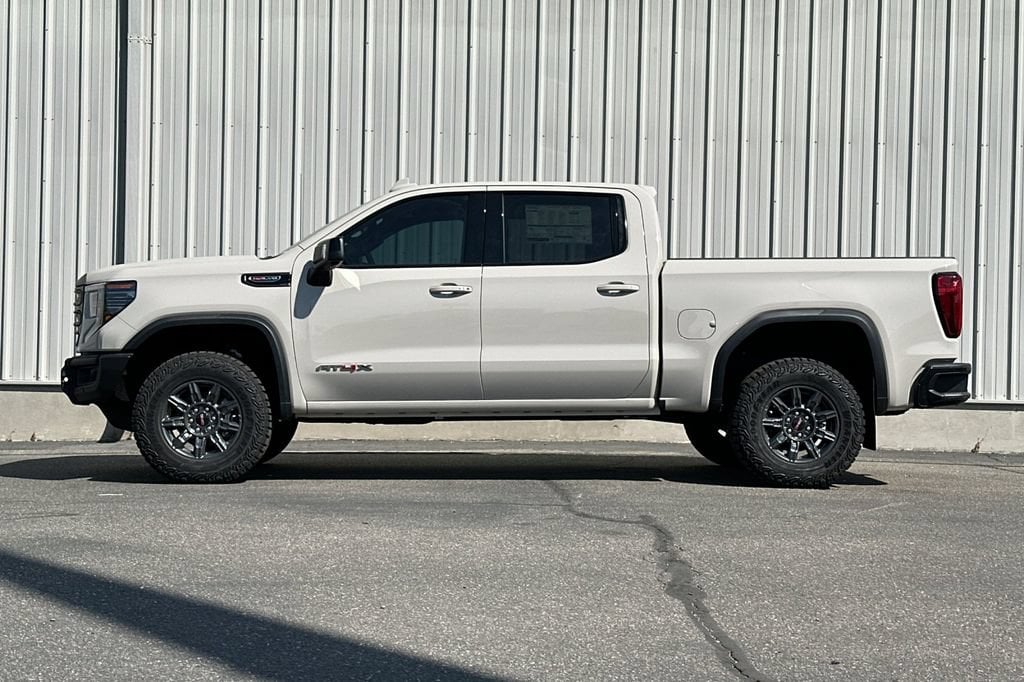 2026 GMC Sierra 1500 AT4X - Photo 10