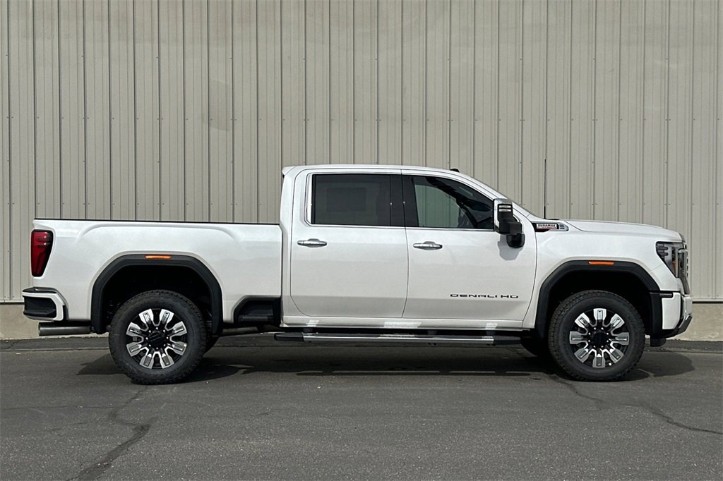 2025 Gmc Sierra 2500 HD Denali photo 4