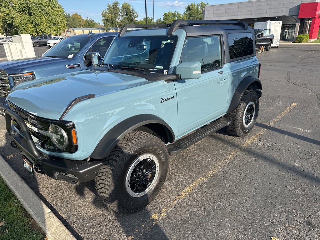 2021 Ford Bronco Outer Banks photo 2