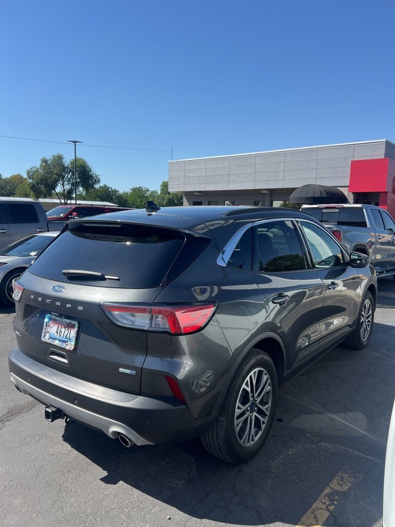 2020 Ford Escape SEL photo 3
