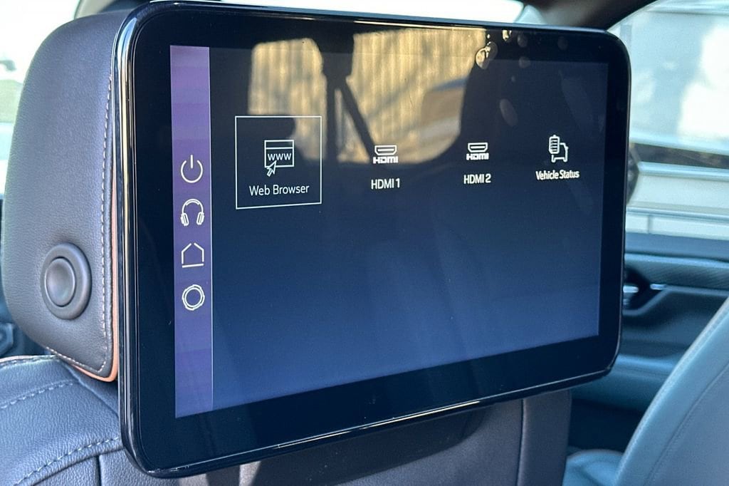 2026 GMC Yukon XL AT4 - Photo 12