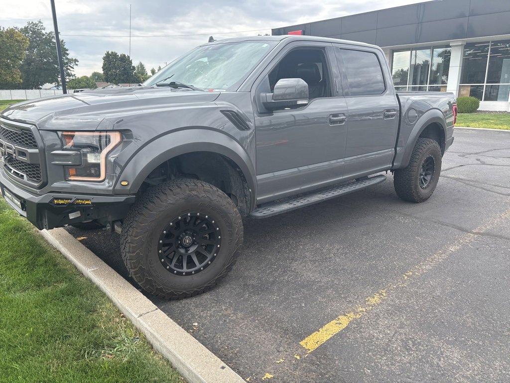 2020 Ford F-150 Raptor photo 3