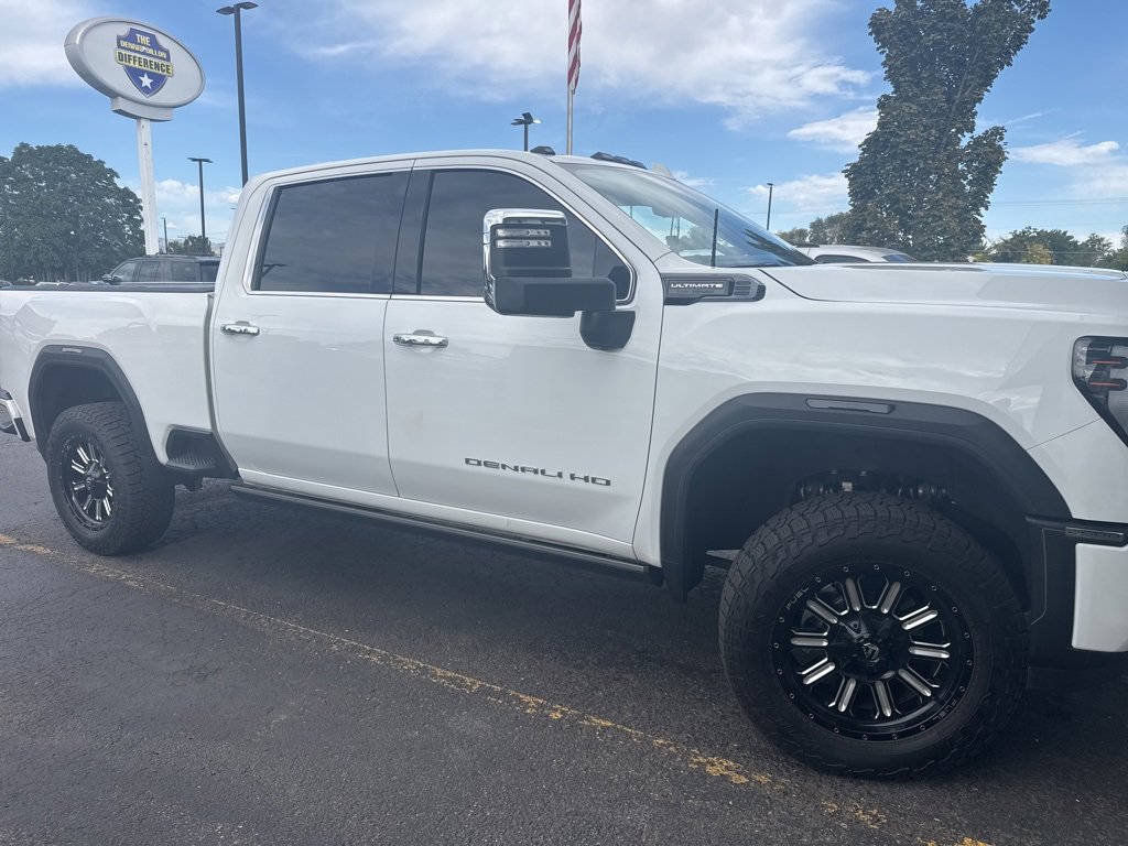 2024 Gmc Sierra 2500 HD Denali Ultimate photo 3