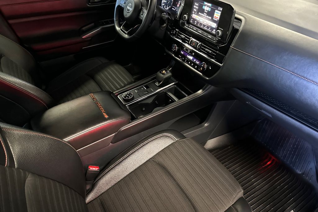 2025 Nissan Pathfinder Rock Creek - Photo 16