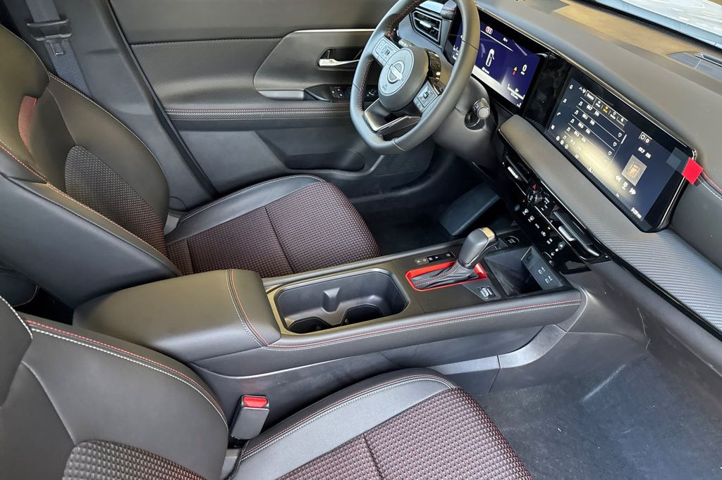 2026 Nissan KICKS SR AWD - Photo 17